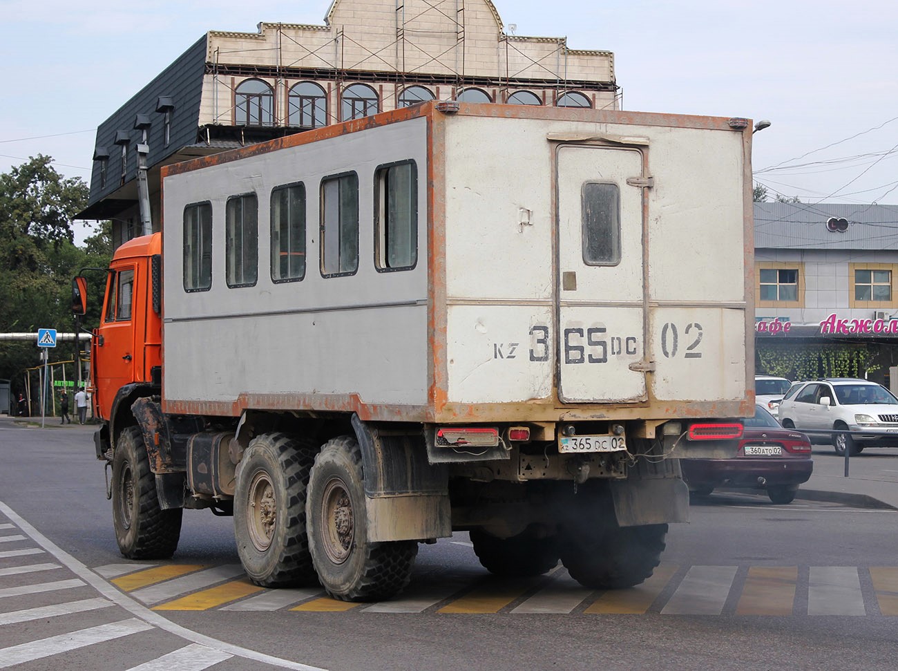 Алматы, Вахтовые автобусы № 365 DC 02