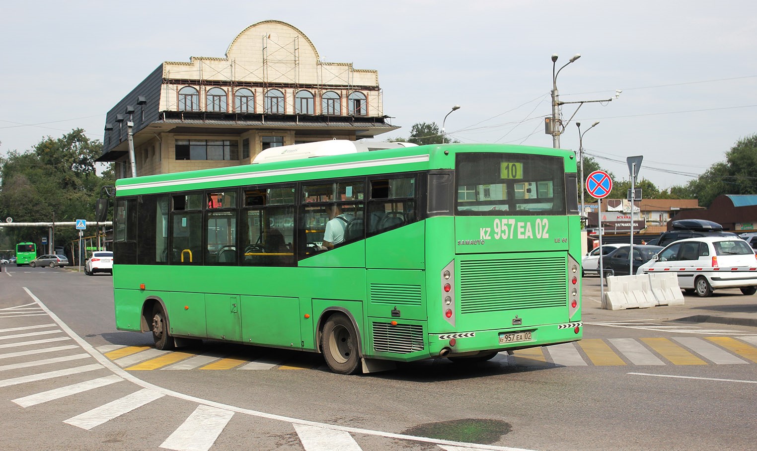 Алматы, SAZ LE60 № 957 EA 02