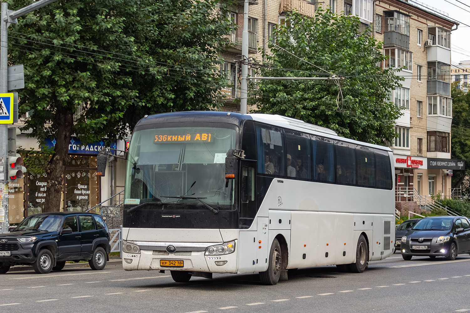 Свердловская область, Yutong ZK6122H9 № КР 342 66