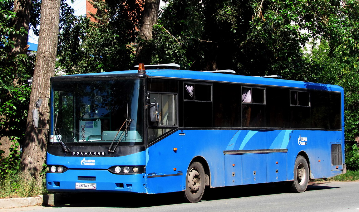 Башкортостан, Волжанин-52702-10-02 № Н 381 АХ 702