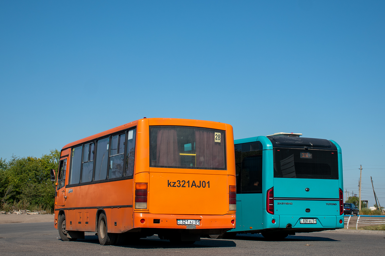 Karagandy province, PAZ-320402-05 Nr. 321 AJ 01; Karagandy province, Yutong ZK6116HG (QazTehna) Nr. 828 BG 01