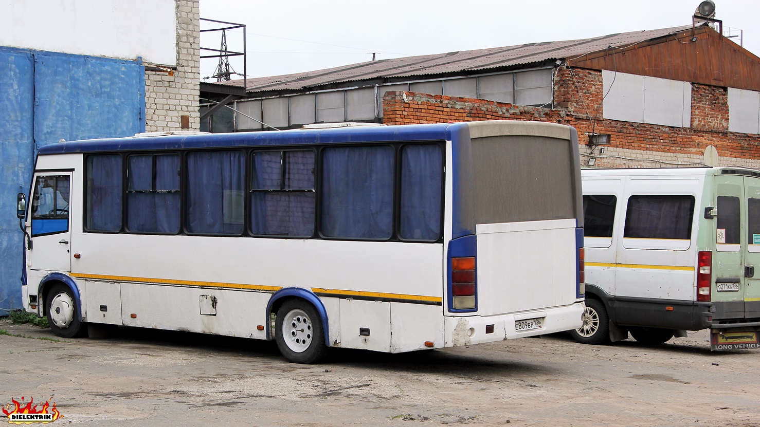 Воронежская область, ПАЗ-320412-03 № Е 809 ВР 136