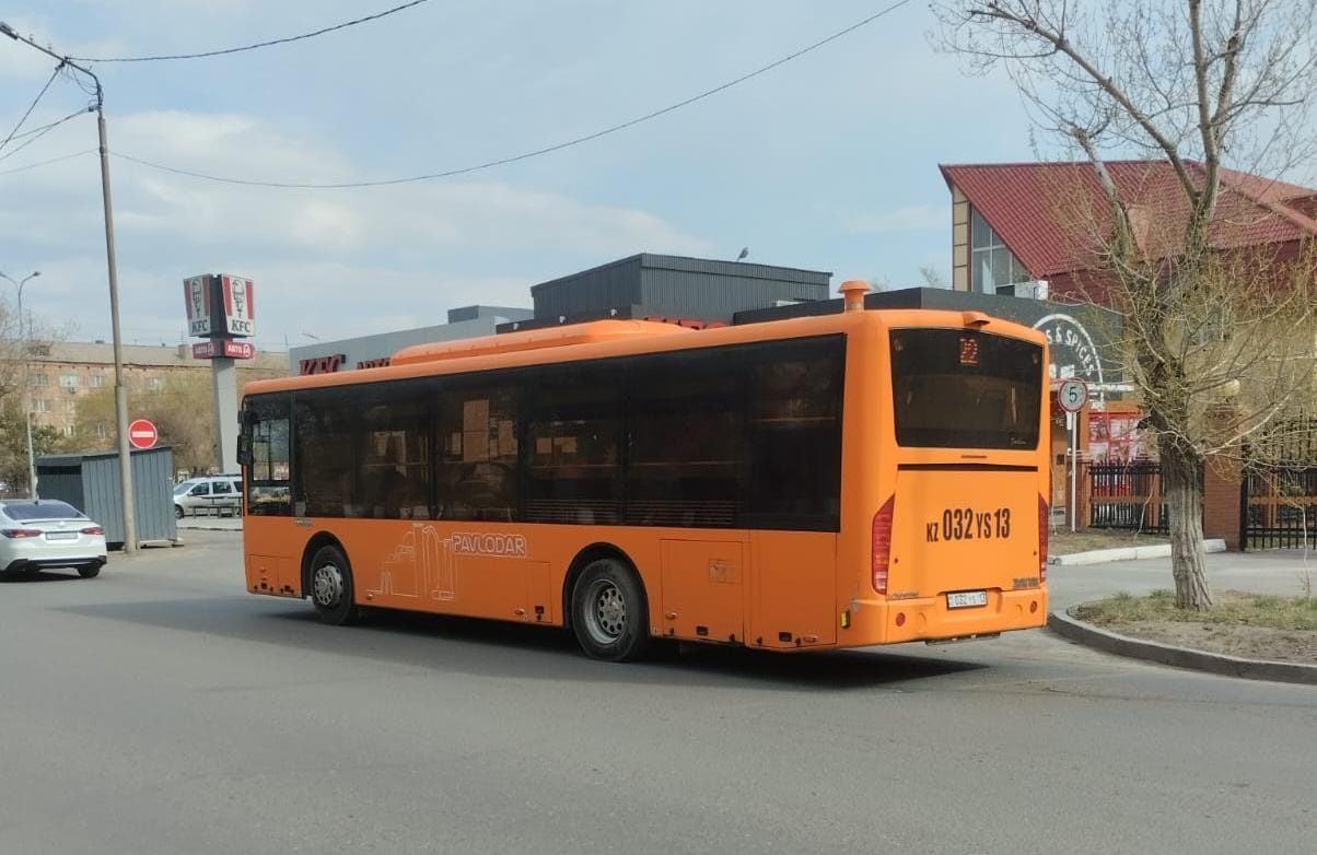 Павлодарская область, Zhong Tong LCK6105HG Fashion (СемАЗ) № 032 YS 13