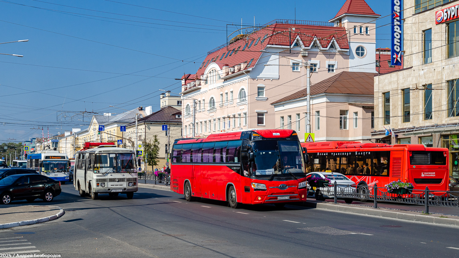 Калужская область, ПАЗ-32054 № К 100 РВ 40; Калужская область, Kia Granbird Parkway (КВР) № Н 655 МС 40