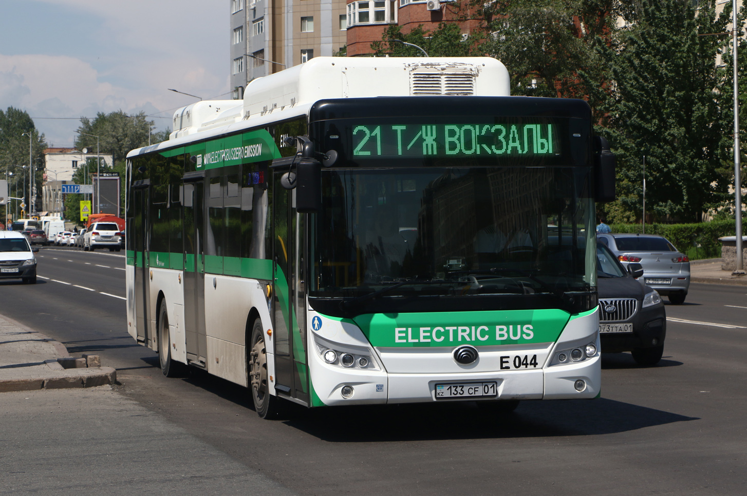 Астана, Yutong E12LF (ZK6128BEVG) (СарыаркаАвтоПром) № E044