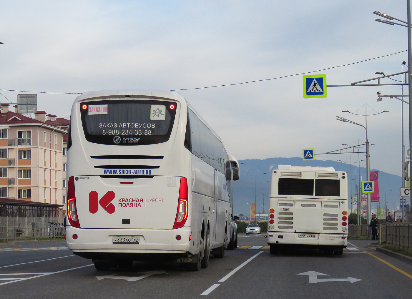 Краснодарский край, Irizar i6 14,98-3,7 № У 333 АО 123; Краснодарский край, ЛиАЗ-5292.67 (CNG) № 4609