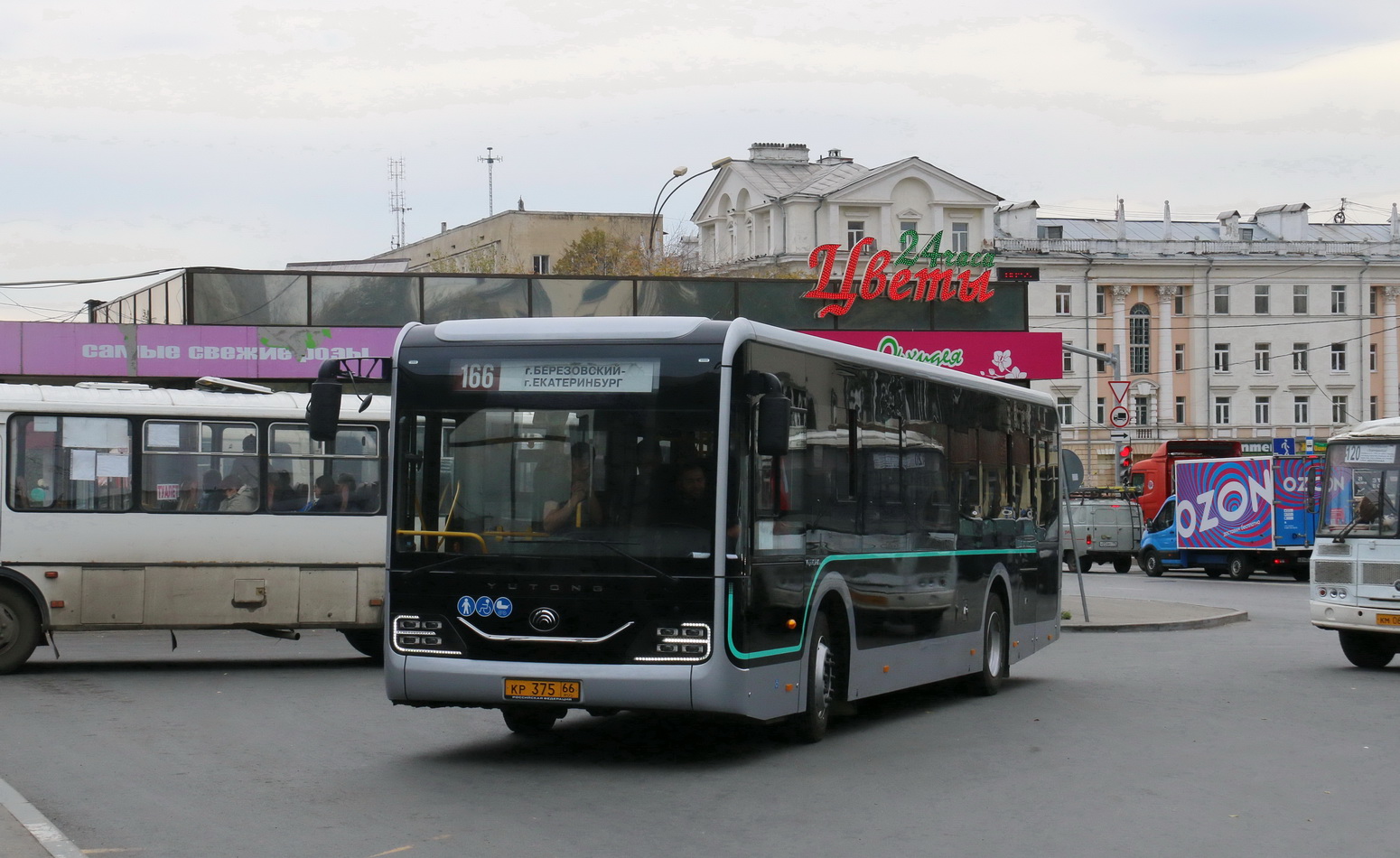 Свердловская область, Yutong ZK6116HG № КР 375 66