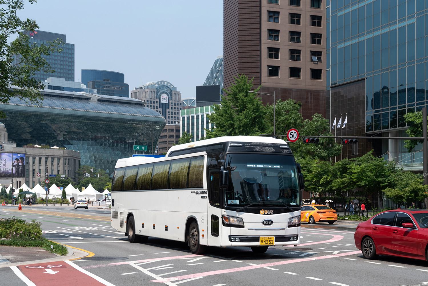 Korea Południowa, Kia KM959HX Granbird Silkroad Nr 경기 76 사 4252