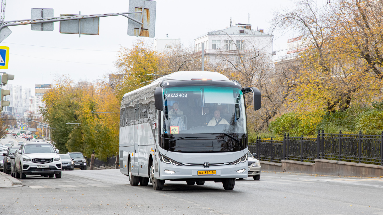 Свердловская область, Yutong C9 (ZK6947H) № КА 374 66