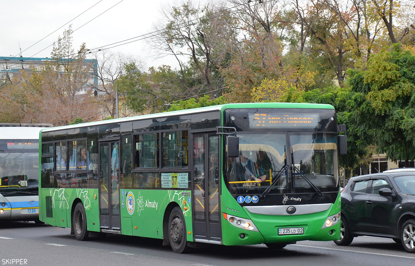 Алматы, Yutong ZK6118HGA № 235 LD 02