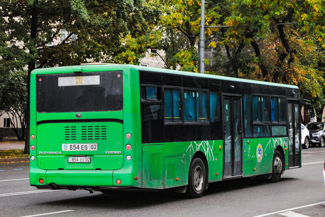 Алматы, Yutong ZK6118HGA № 854 ES 02