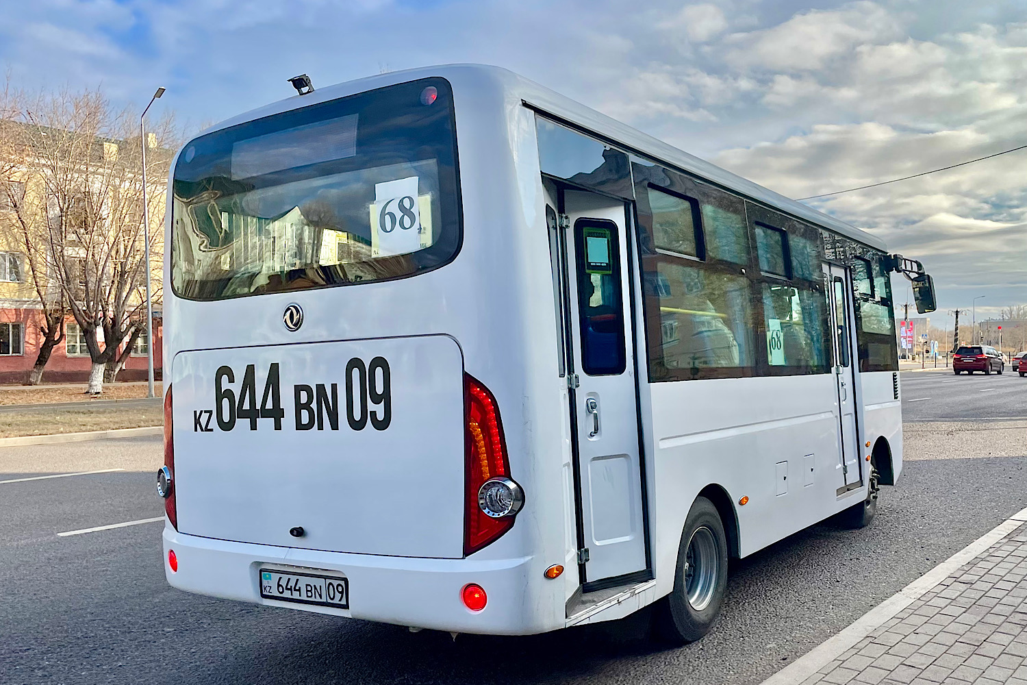 Карагандинская область, Dongfeng BWC6665GA5 (Qilu/СемАЗ) № 644 BN 09