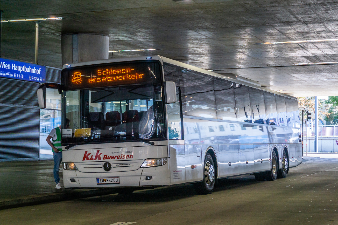 Австрия, Mercedes-Benz Integro II L № EU 832 DU