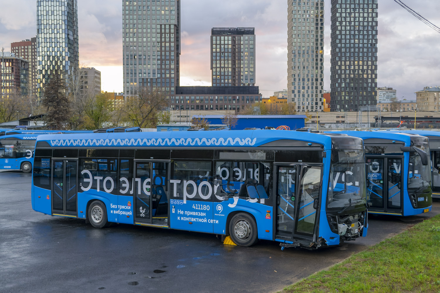 Москва, КАМАЗ-6282 № 411180