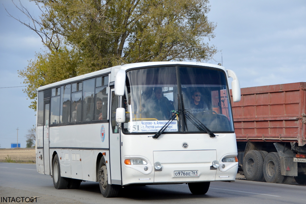 Ростовская область, КАвЗ-4238-82 № О 976 ВЕ 761