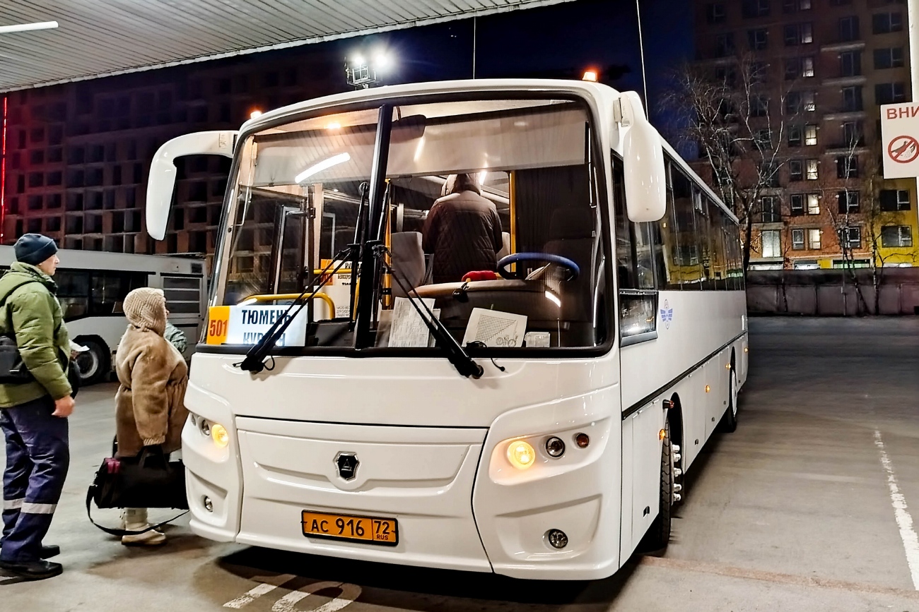 Тюменская область, КАвЗ-4238-B2 № АС 916 72