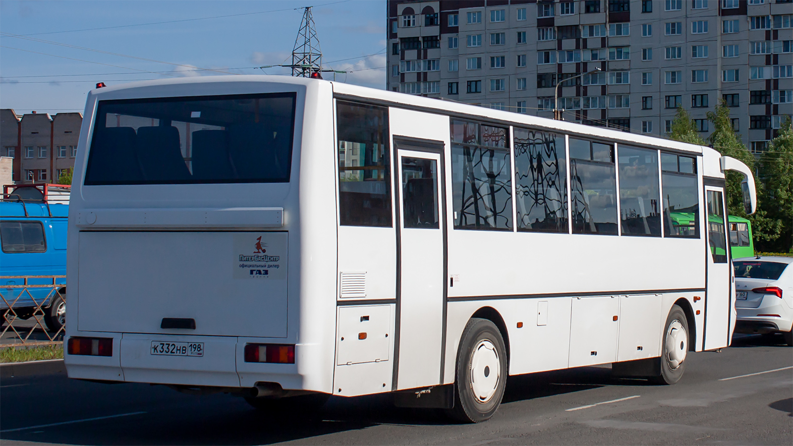 Санкт-Петербург, КАвЗ-4238-61 № К 332 НВ 198