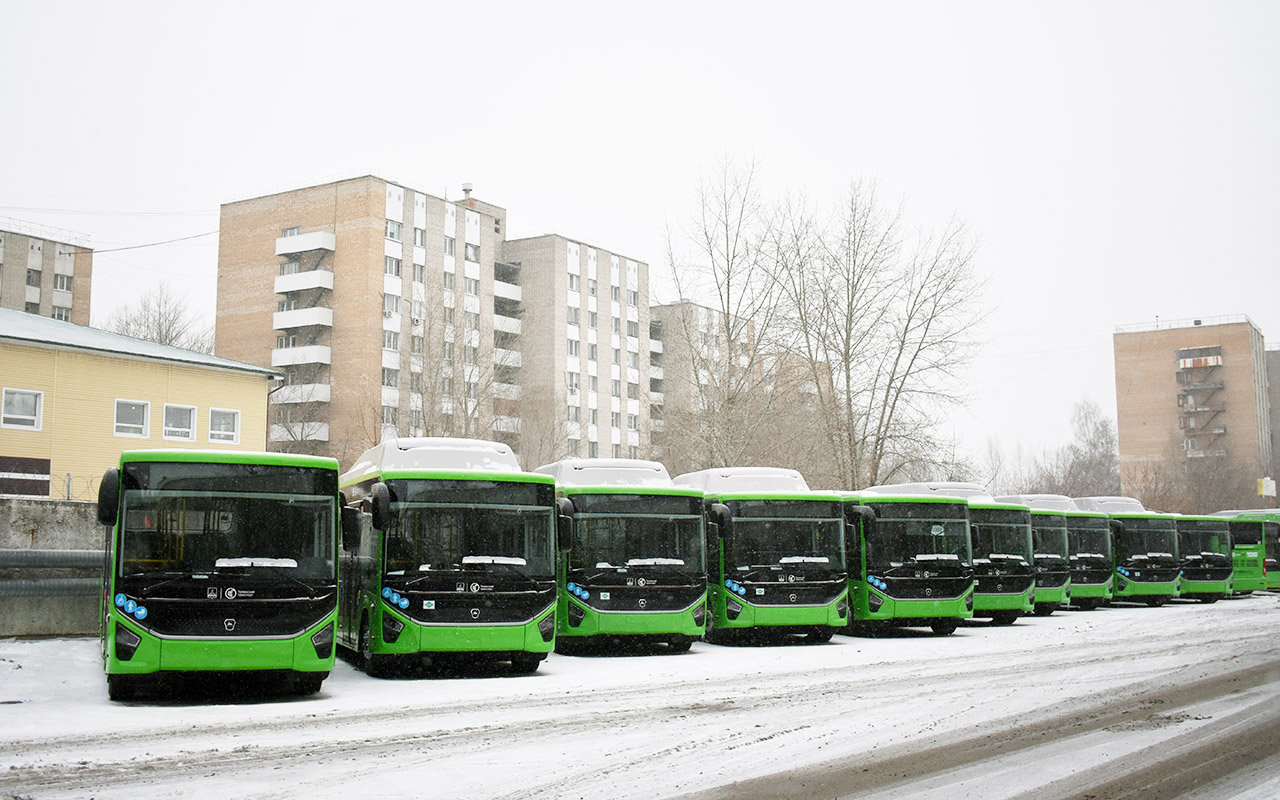 Тюменская область, ПАЗ-422320-04 "Citymax 9" № 556; Тюменская область, ПАЗ-422320-04 "Citymax 9" № 308; Тюменская область, ПАЗ-422320-14 "Citymax 9" № 549; Тюменская область — Автобусные предприятия; Тюменская область — Новые автобусы