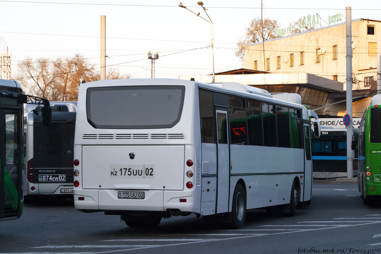 Алматы, КАвЗ-4238-61 (СемАЗ) № 175 UU 02