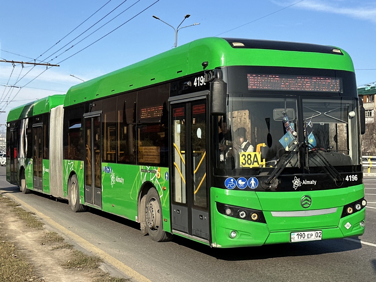 Алматы, Golden Dragon XML6185J13C (Hyundai Trans Auto) № 4196