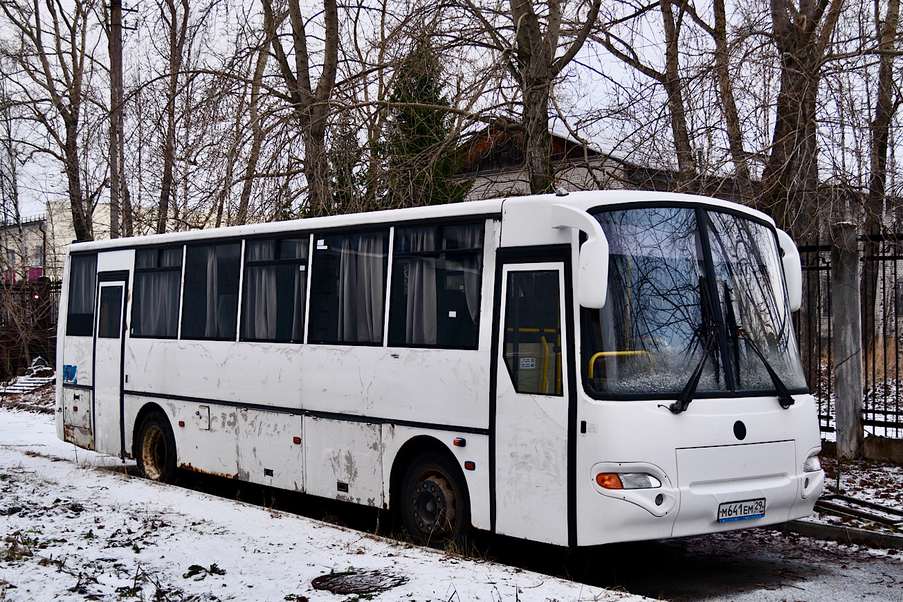 Архангельская область, КАвЗ-4238-42 № М 641 ЕМ 29