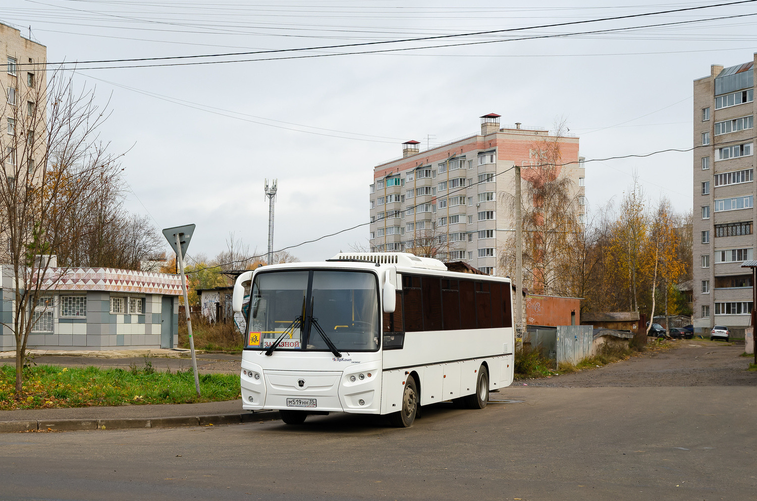 Вологодская область, КАвЗ-4238-B1 № М 519 НН 35