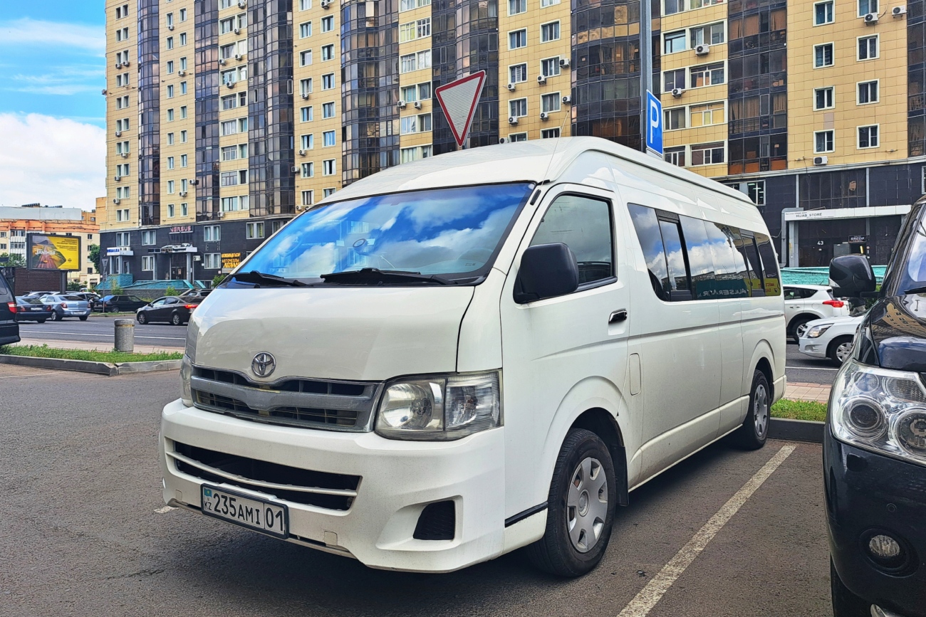 Астана, Toyota HiAce TRH223L № 235 AMI 01