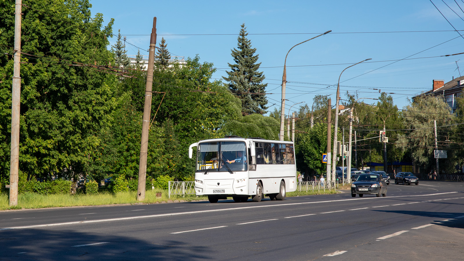 Ярославская область, КАвЗ-4235-61 № Н 743 ЕС 76