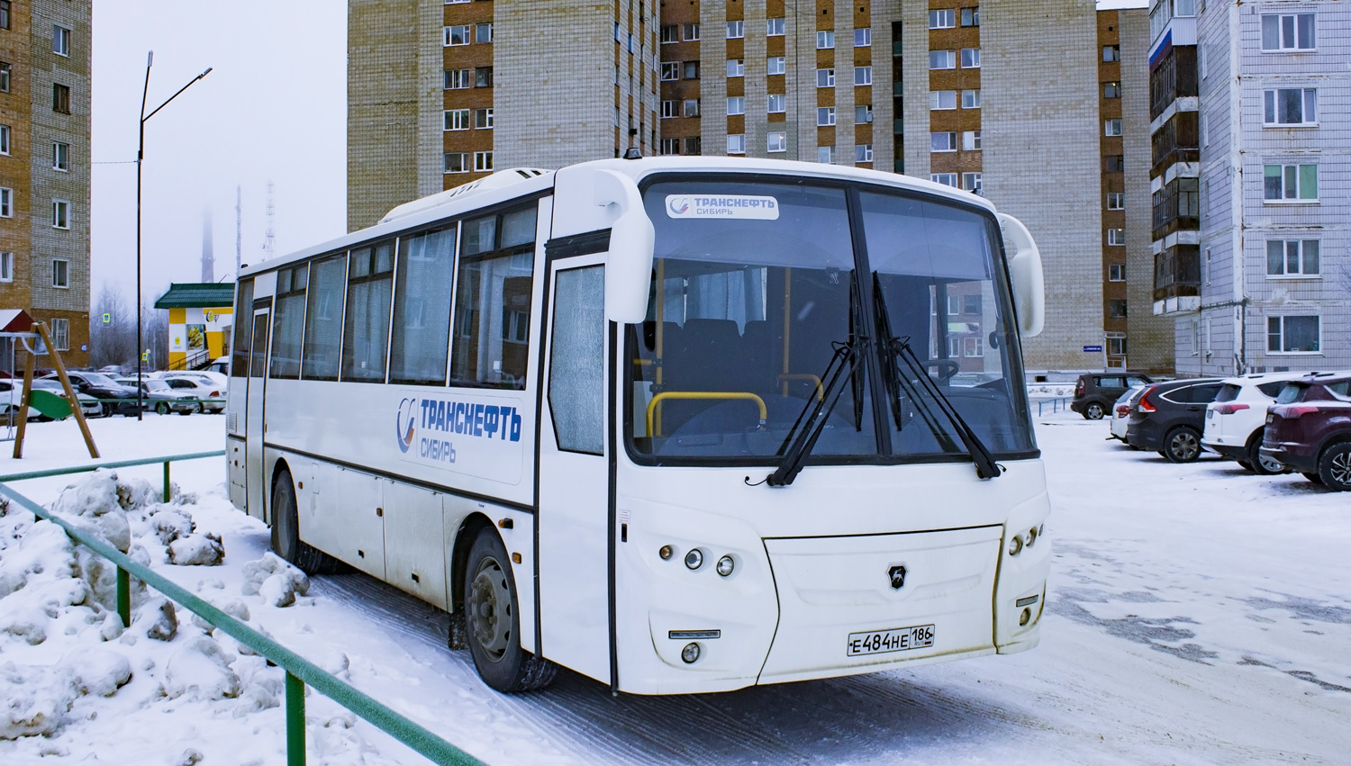 Ханты-Мансийский АО, КАвЗ-4238-61 № Е 484 НЕ 186