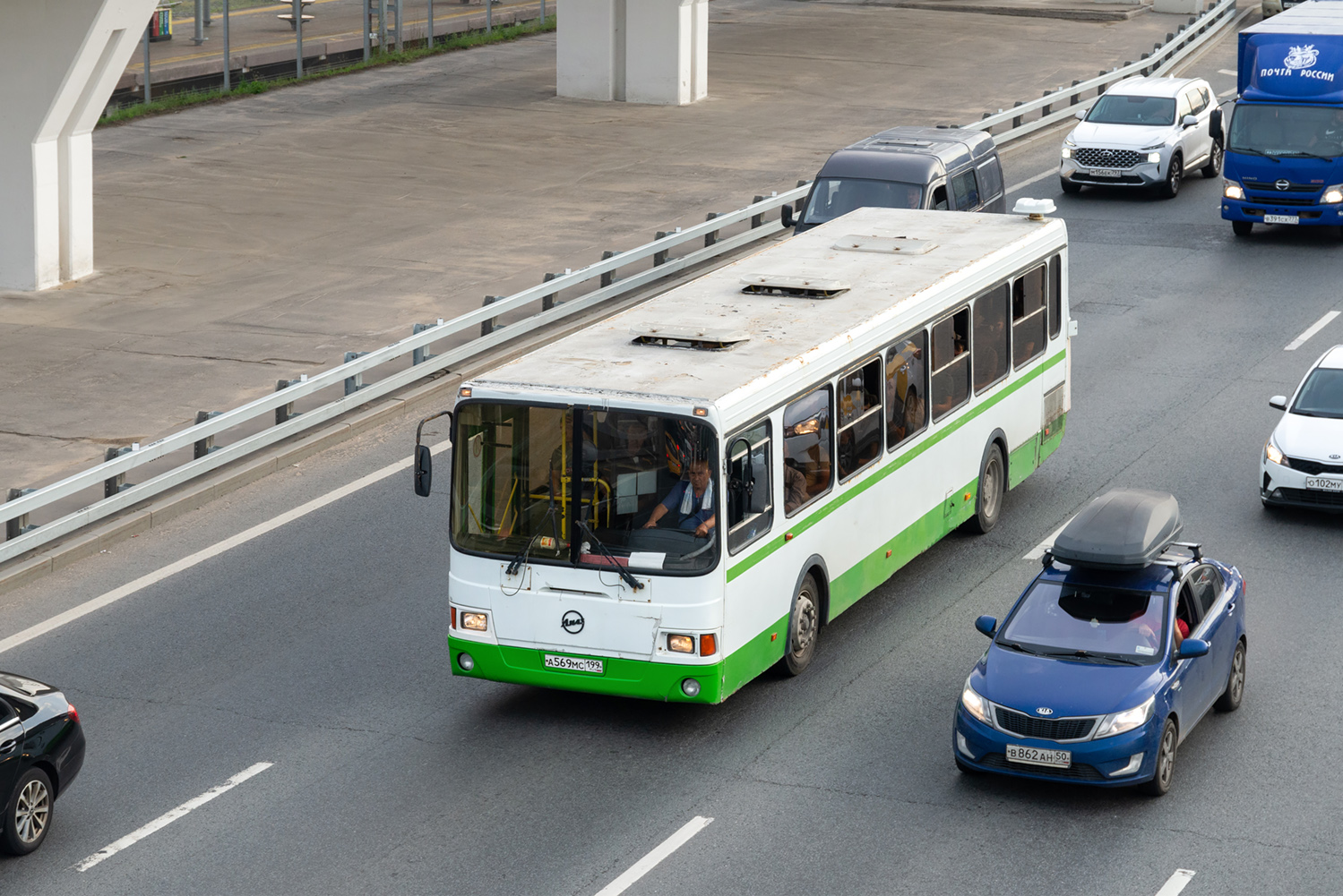 Москва, ЛиАЗ-5256.36-01 № А 569 МС 199