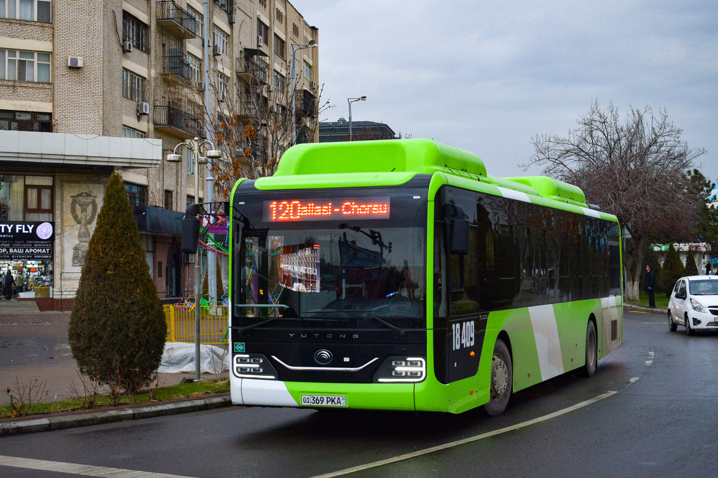 Узбекистан, Yutong ZK6126HG № 18409