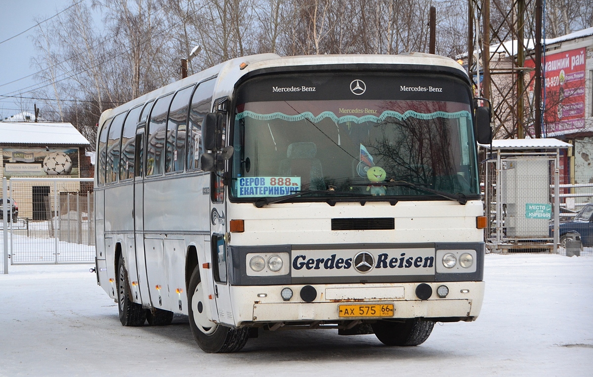 Свердловская область, Mercedes-Benz O303-15KHP-A № АХ 575 66