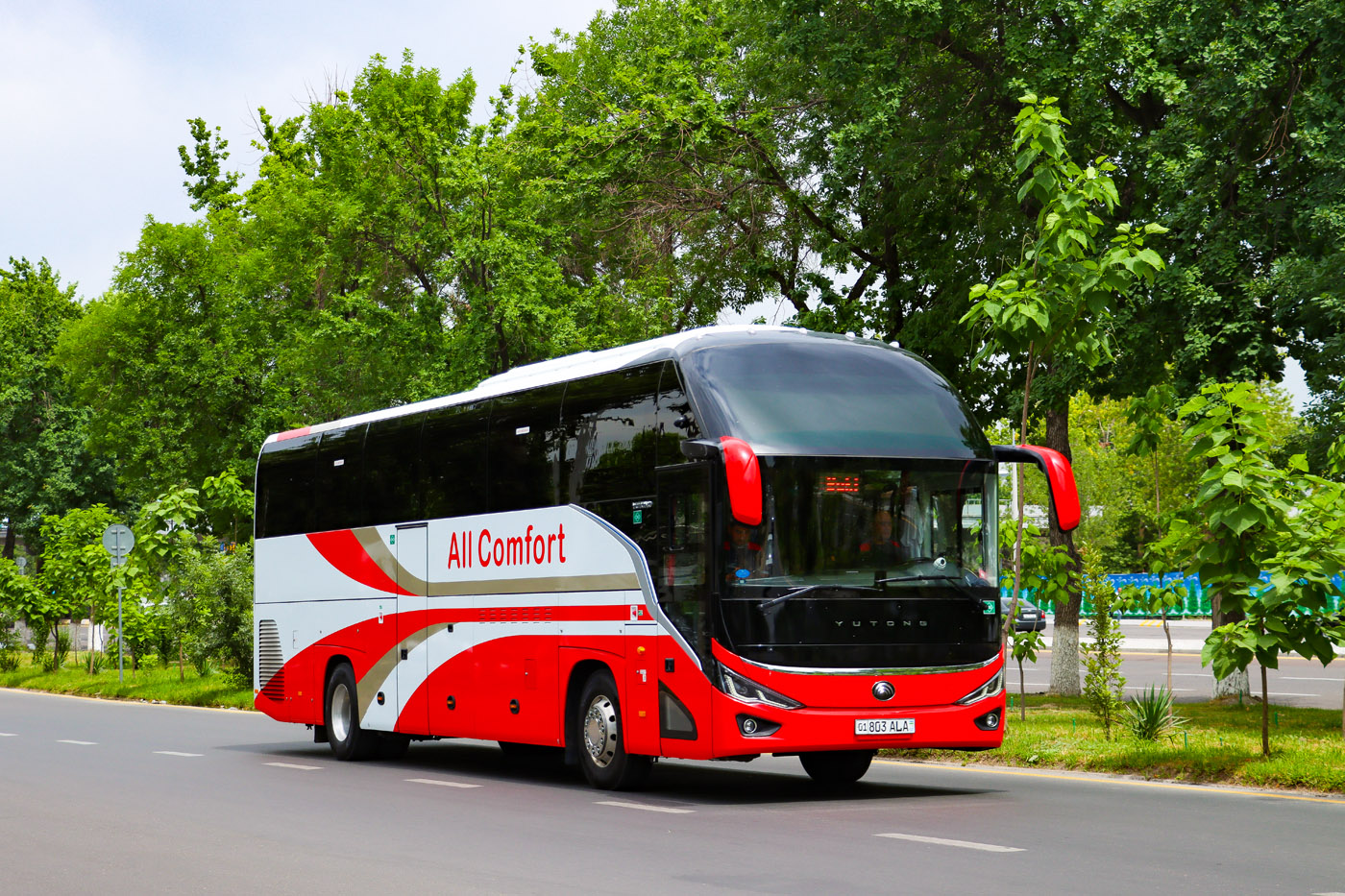 Узбекистан, Yutong C12PRO (ZK6128HN) № 01 803 ALA