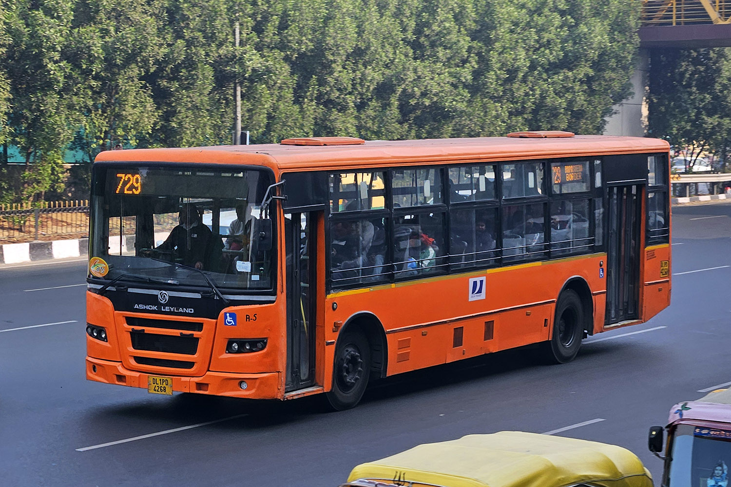 Индия, Ashok Leyland № DL-1P D-4268