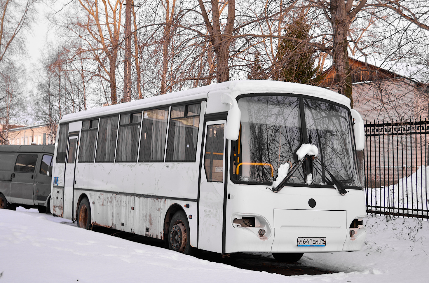 Архангельская область, КАвЗ-4238-42 № М 641 ЕМ 29