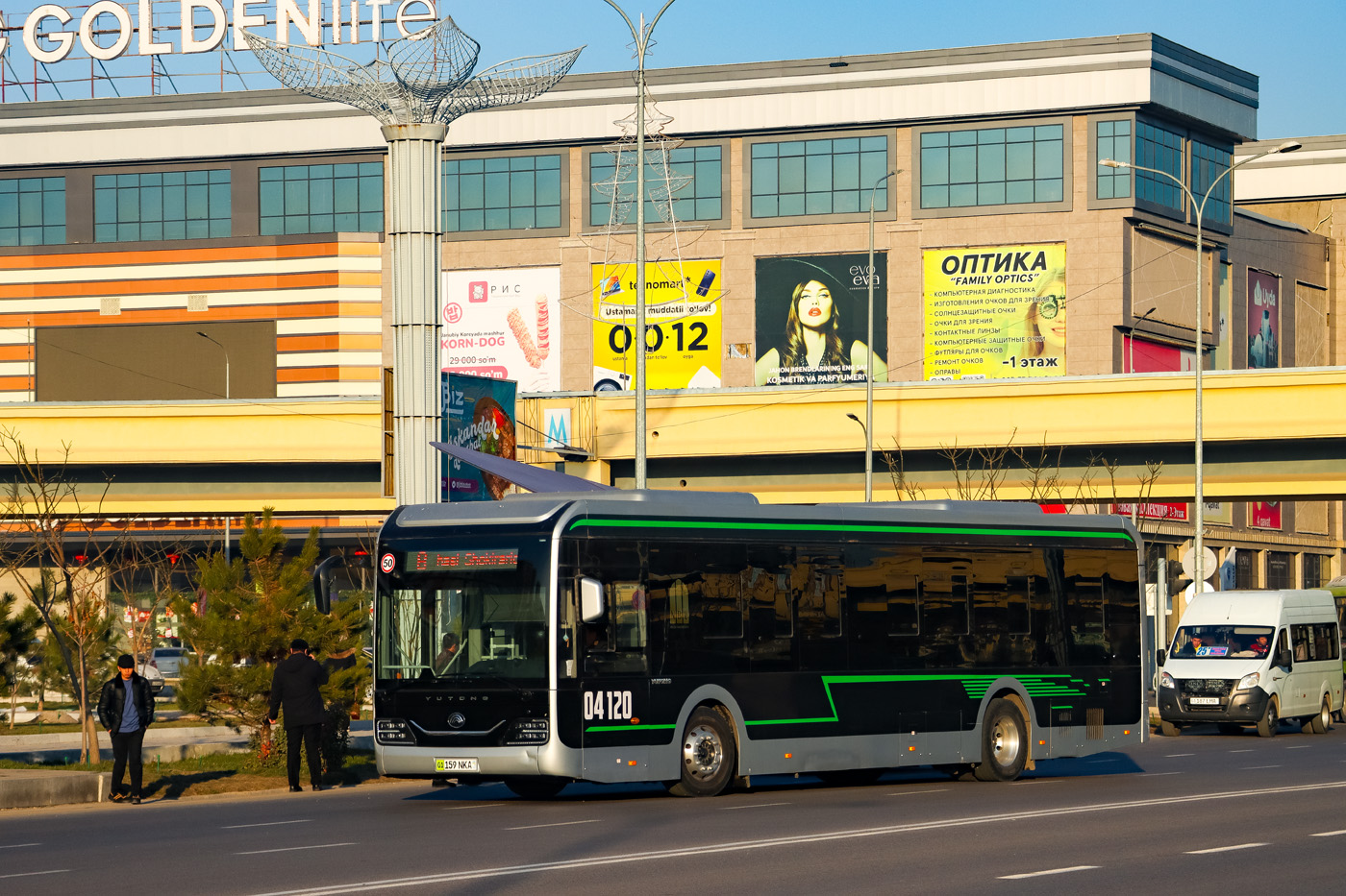 Узбекистан, Yutong ZK6126BEVG № 04120