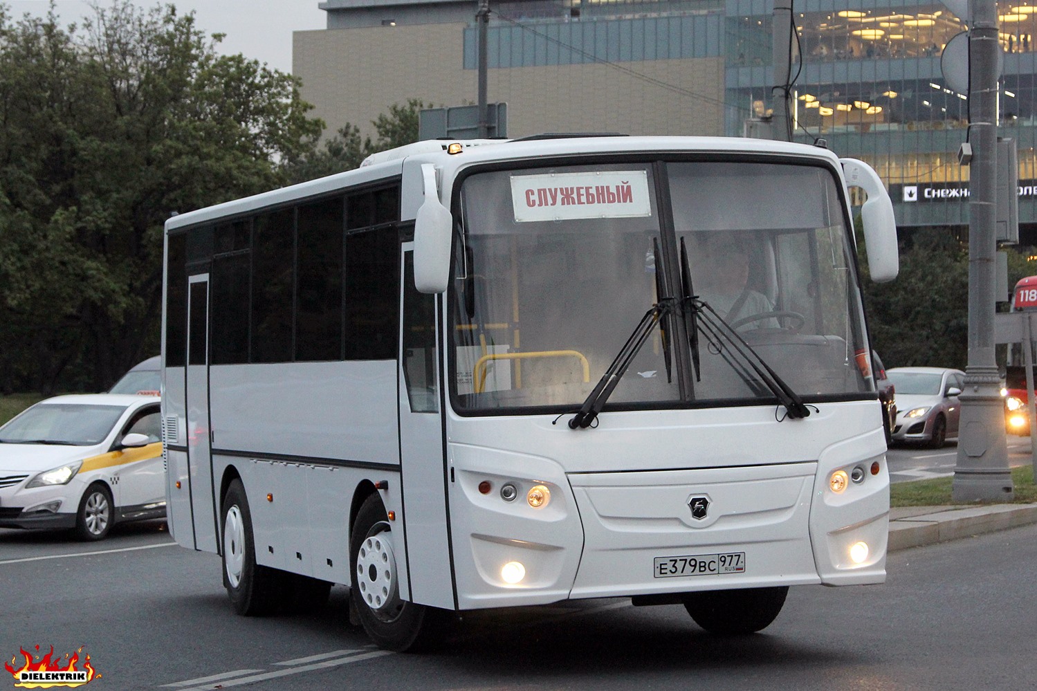 Москва, КАвЗ-4235-61 № Е 379 ВС 977