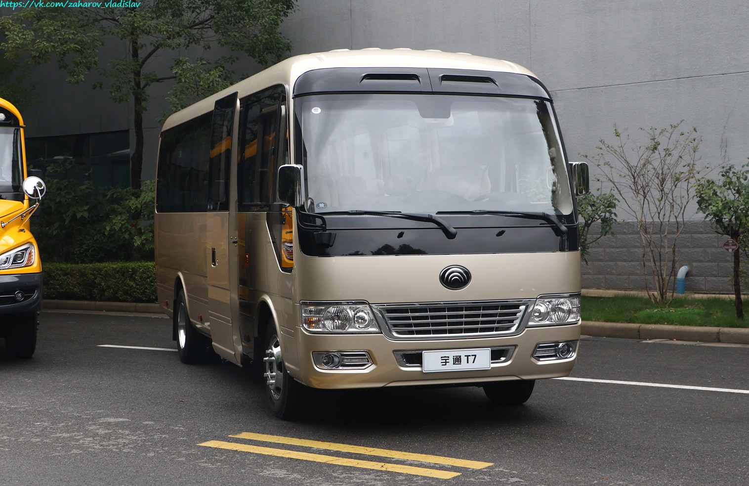 Китай, Yutong ZK6710Q1T № [24F425Y-0236]