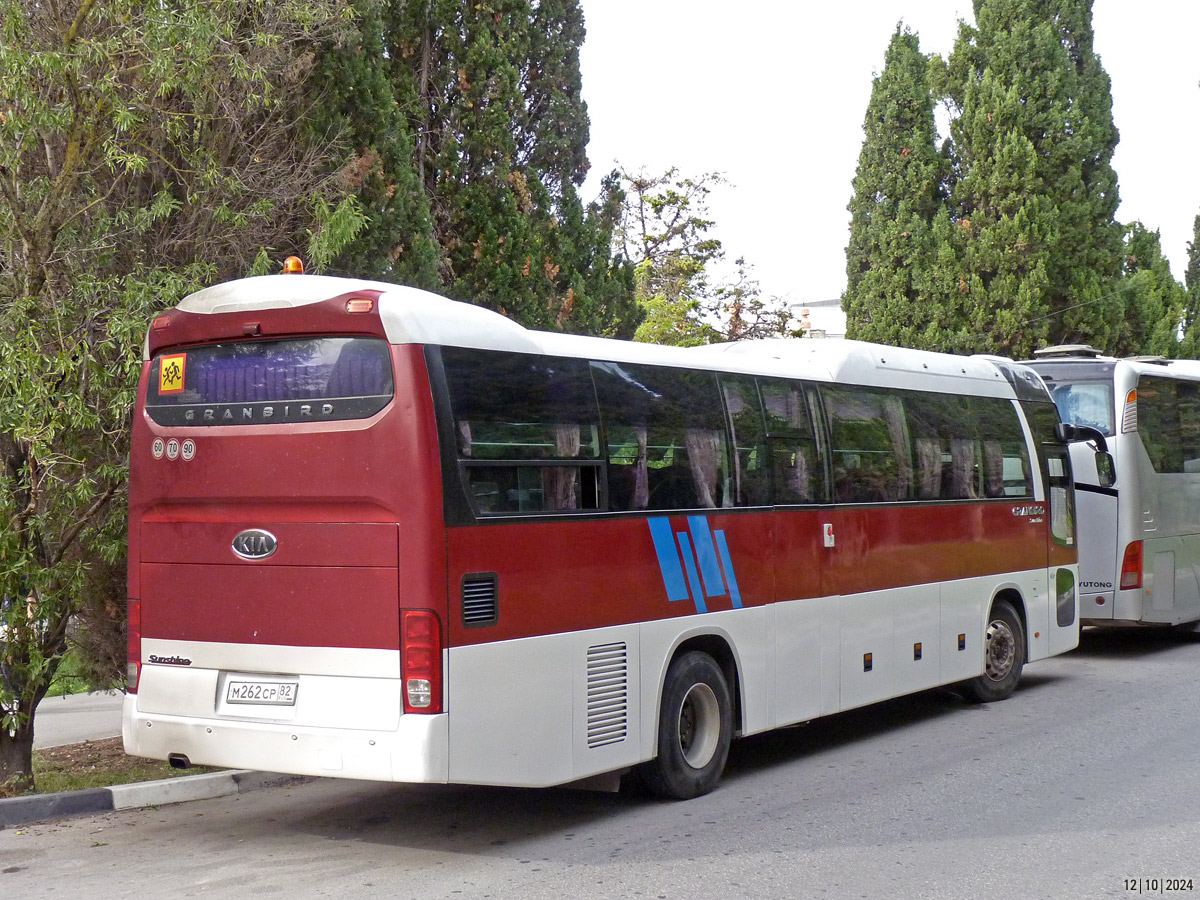 Республика Крым, Kia KM949 Granbird № М 262 СР 82