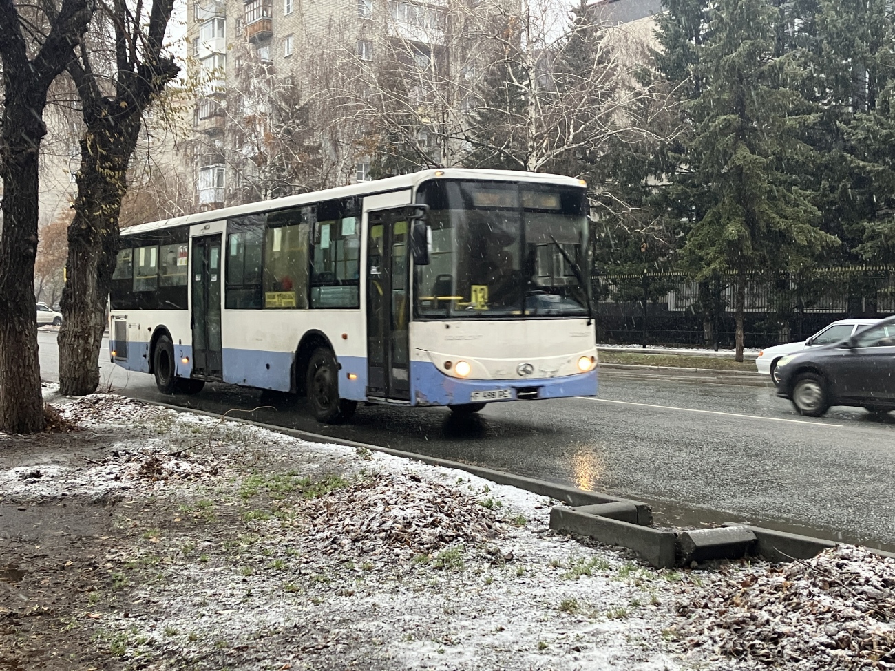 Восточно-Казахстанская область, King Long XMQ6116G № F 498 PE
