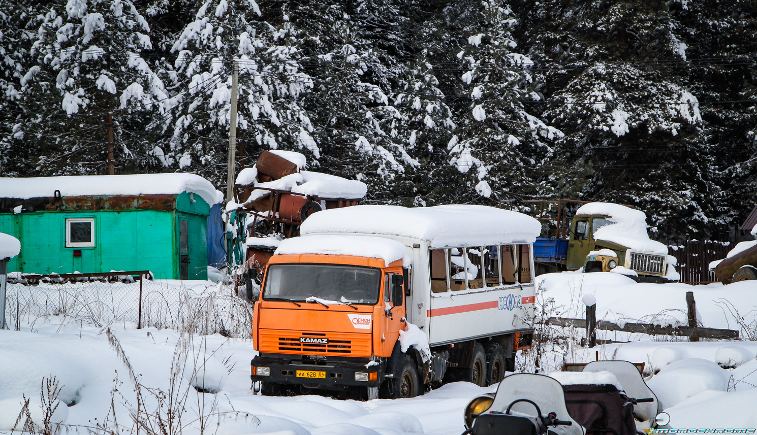 Алтай, НефАЗ-4208-10-30 № АА 628 04