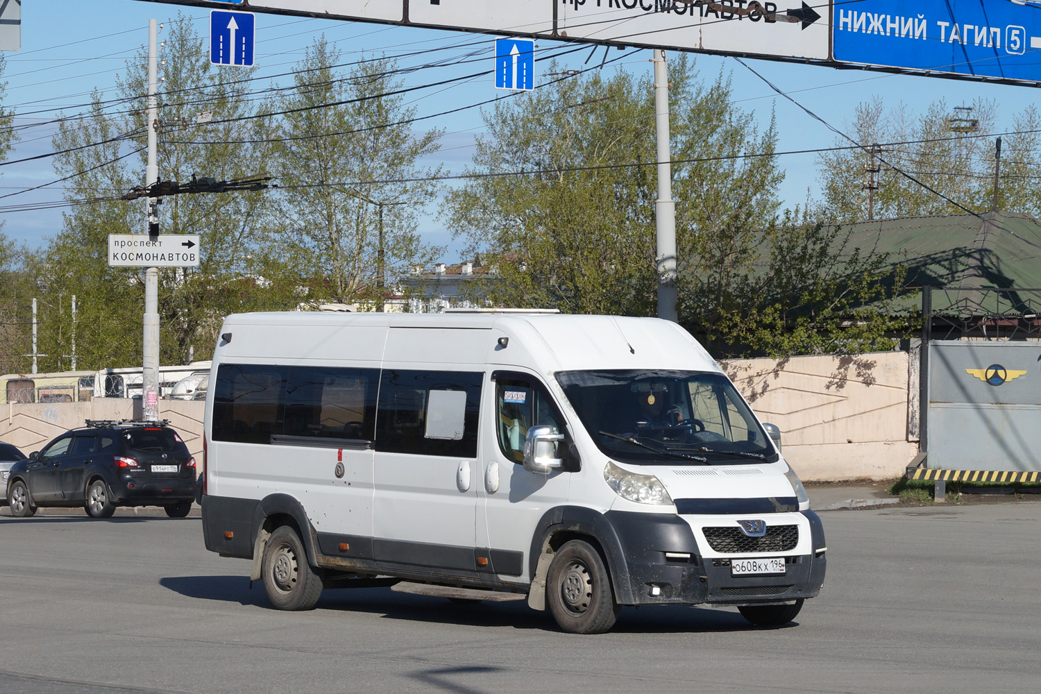 Свердловская область, Нижегородец-2227SK (Peugeot Boxer) № О 608 КХ 196