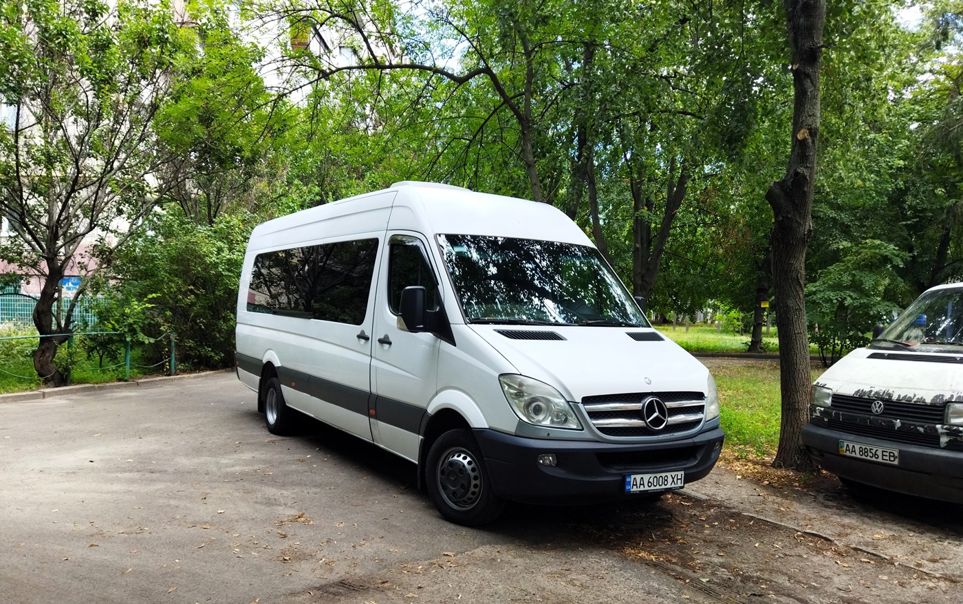 Киев, Mercedes-Benz Sprinter W906 519CDI № AA 6008 XH