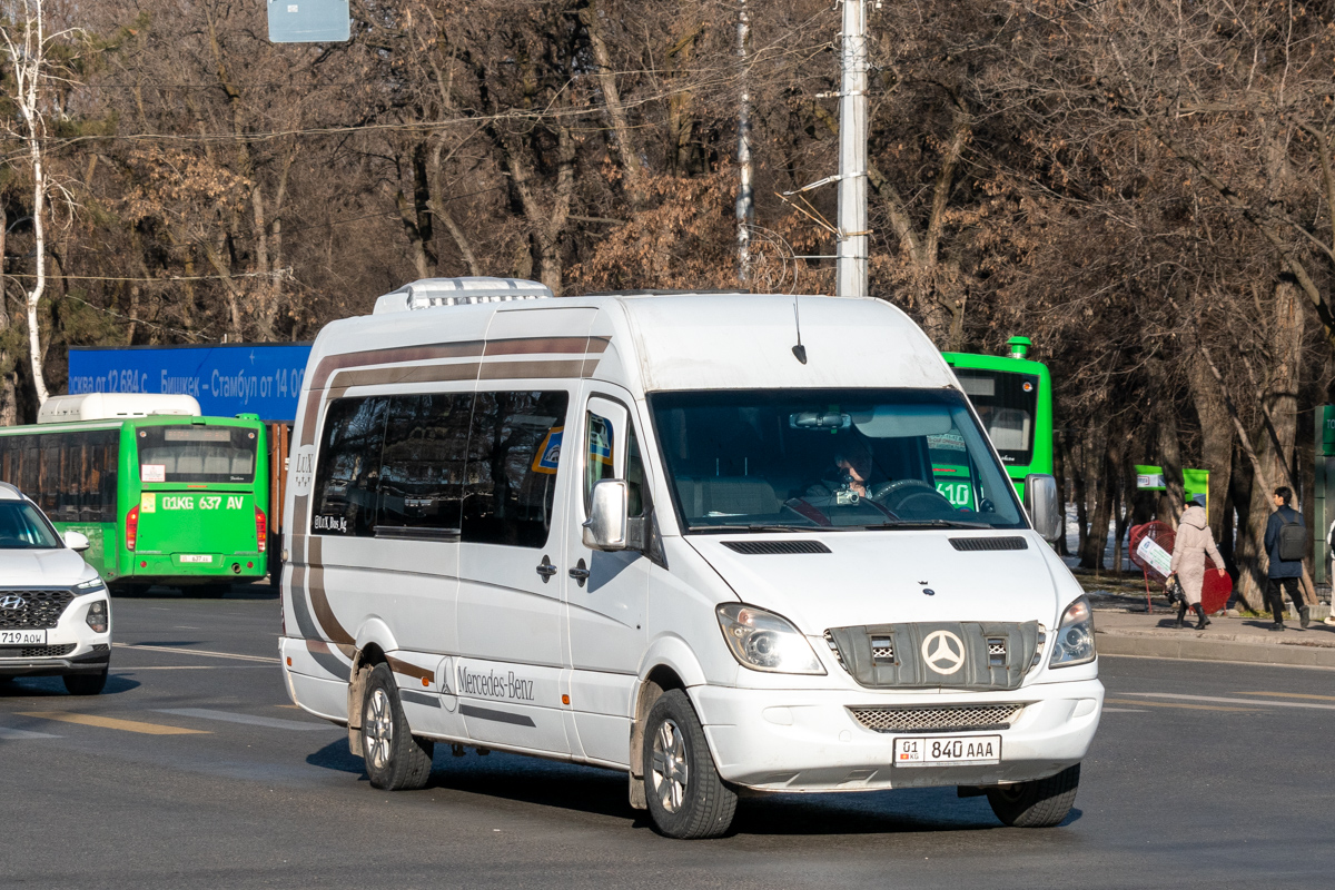 Кыргызстан, Zhong Tong LCK6105HGC Fashion № 01 637 AV; Кыргызстан, Mercedes-Benz Sprinter W906 315CDI № 01 840 AAA