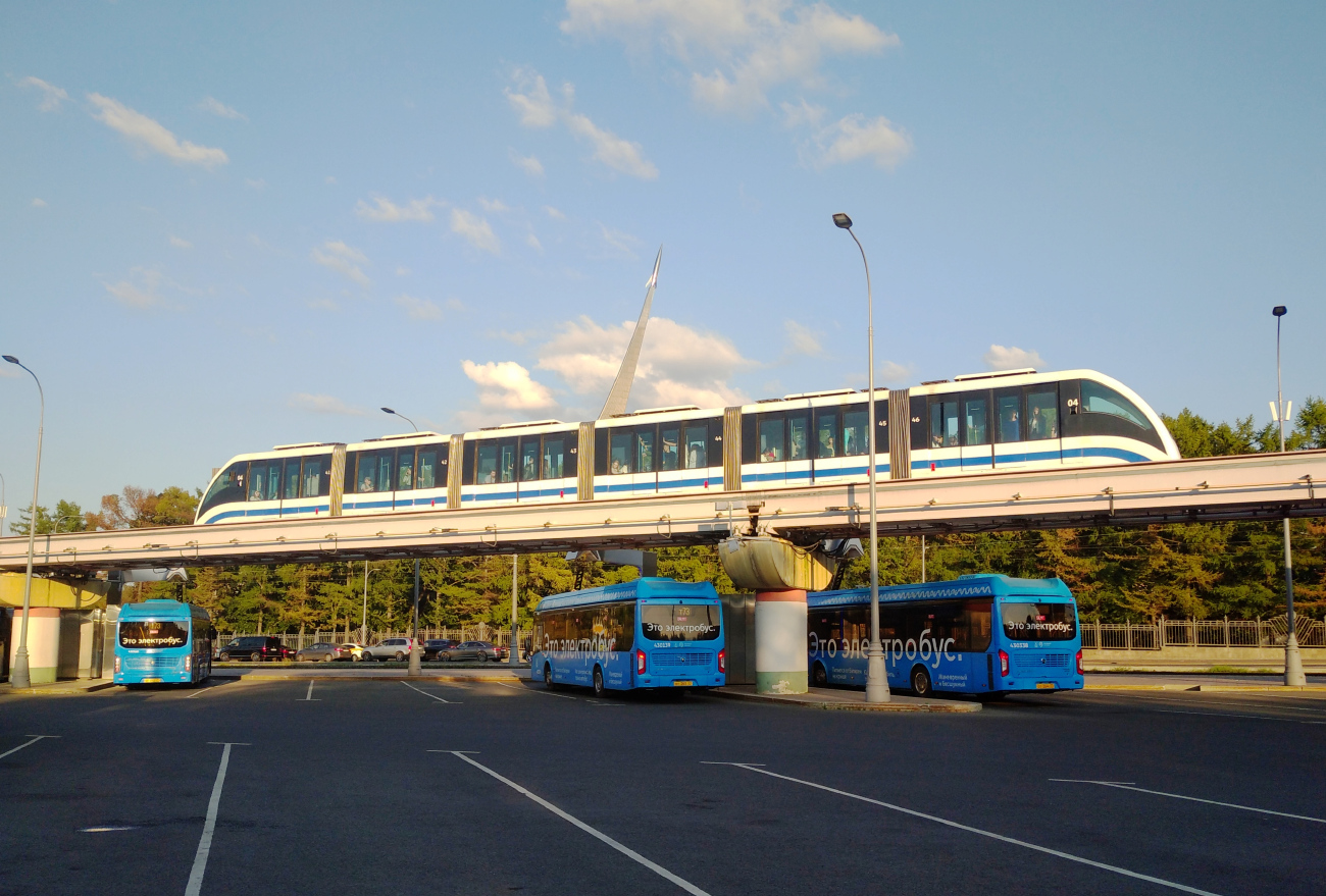 Москва, ЛиАЗ-6274 № 430160; Москва, ЛиАЗ-6274 № 430139; Москва, ЛиАЗ-6274 № 430338; Москва — Разные фотографии
