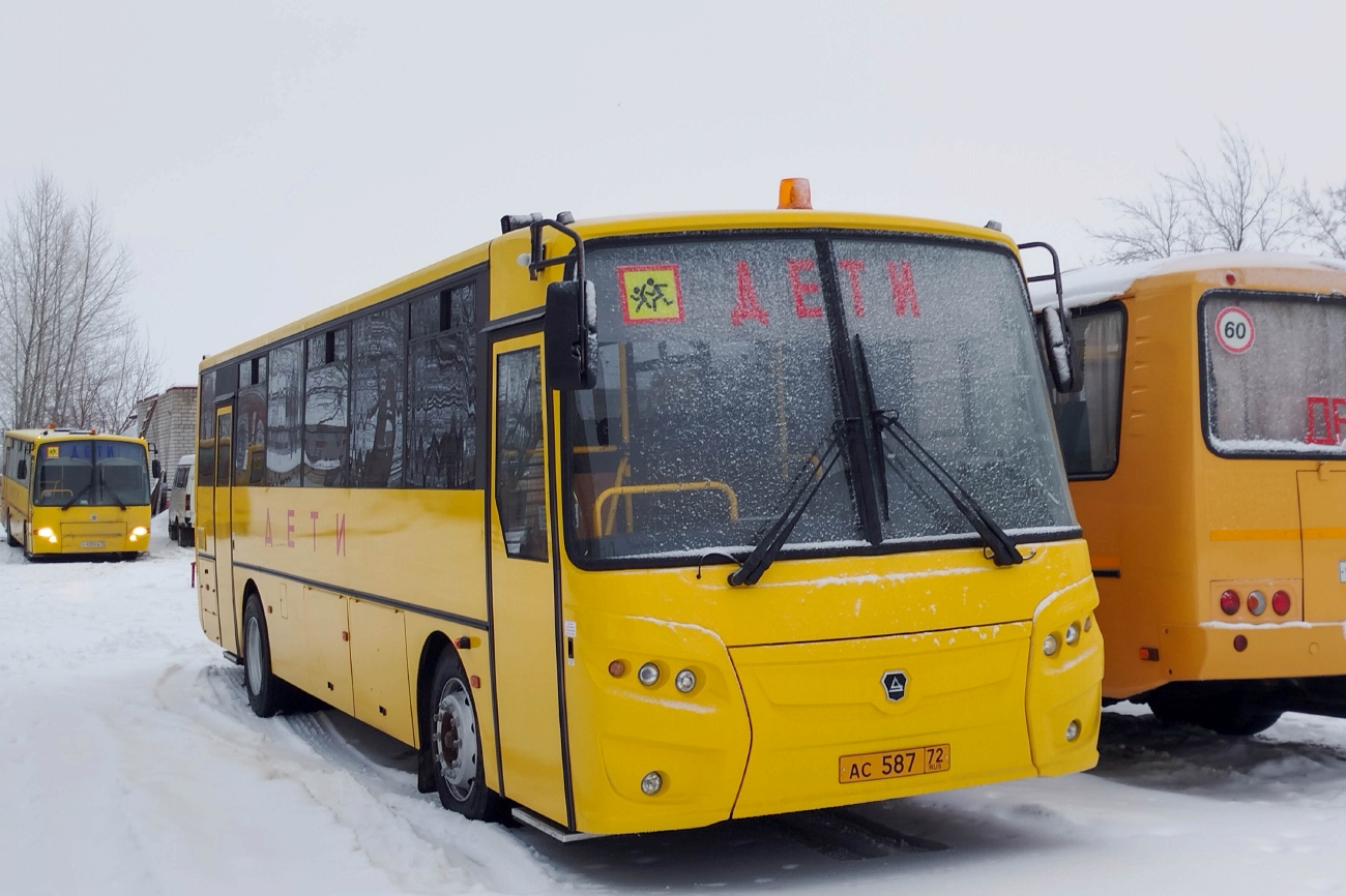 Тюменская область, КАвЗ-4238-A5 № АС 587 72; Тюменская область, ПАЗ-320570-02 № У 005 СХ 72