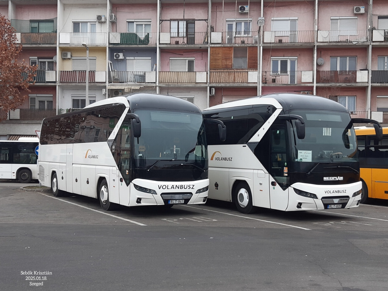 Венгрия, Neoplan P21 N2216SHD Tourliner № RLT-941; Венгрия, Neoplan P21 N2216SHD Tourliner № RLT-935