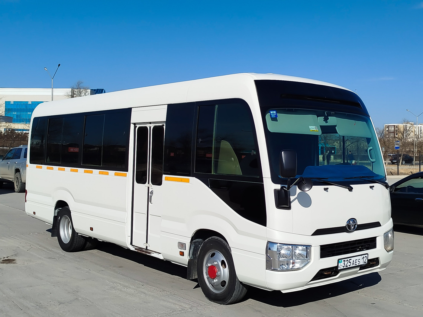 Obwód mangystauski, Toyota Coaster HZB70L Nr 325 AES 12