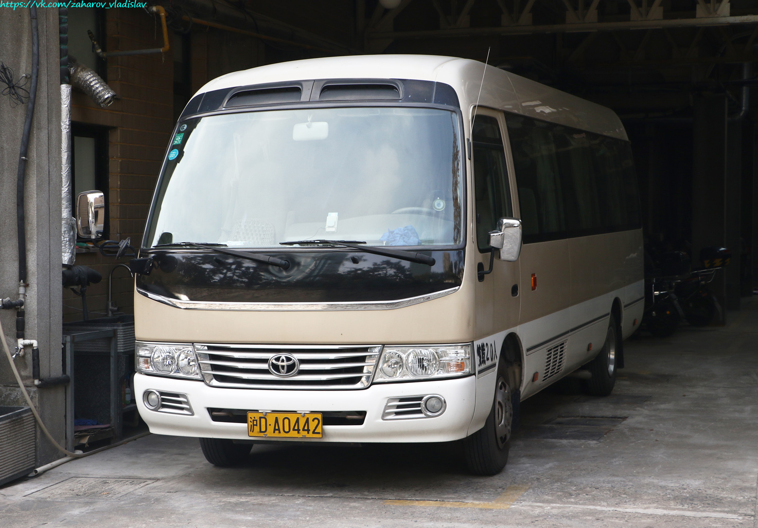 Китай, FAW Toyota SCT6704GRB53LEX № 沪D A0442