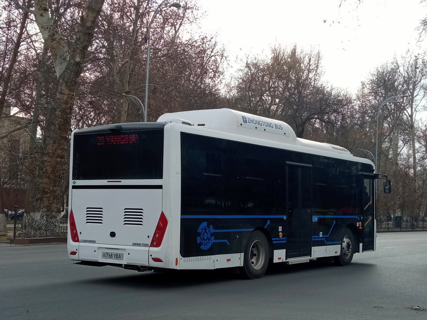 Üzbegisztán, Zhong Tong LCK6950HGN sz.: 30 768 YBA
